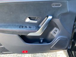 
										Mercedes-Benz CLA SB 250e AMG full									