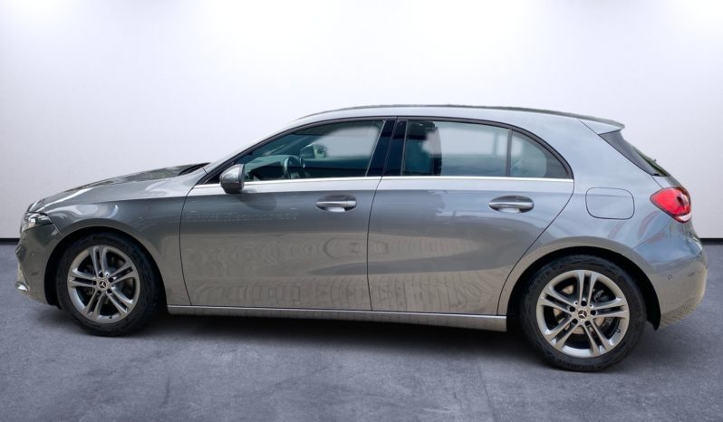 
								Mercedes-Benz A 180 d Style Plus full									