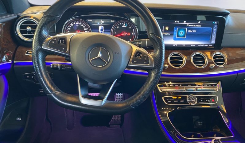 
								Mercedes-Benz E 350d AMG full									