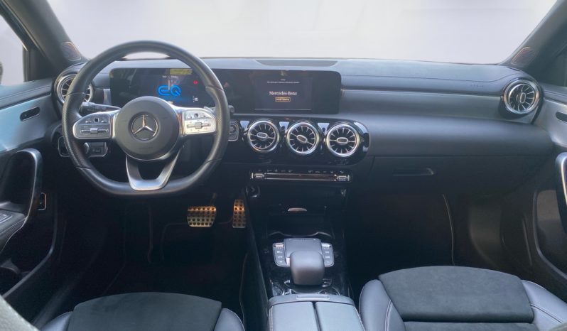 
								Mercedes-Benz A 250e AMG full									