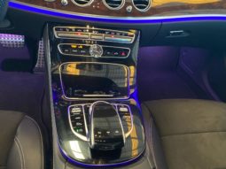 
										Mercedes-Benz E 350d AMG full									