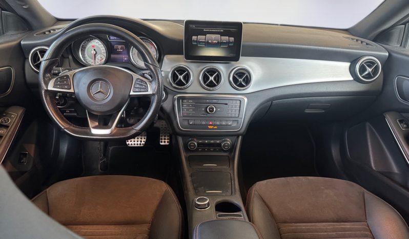 
								MERCEDES-BENZ CLA SB 220d AMG full									