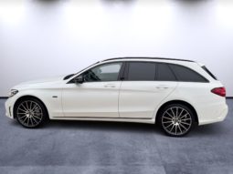 
										Mercedes-Benz C ST 300 de AMG full									