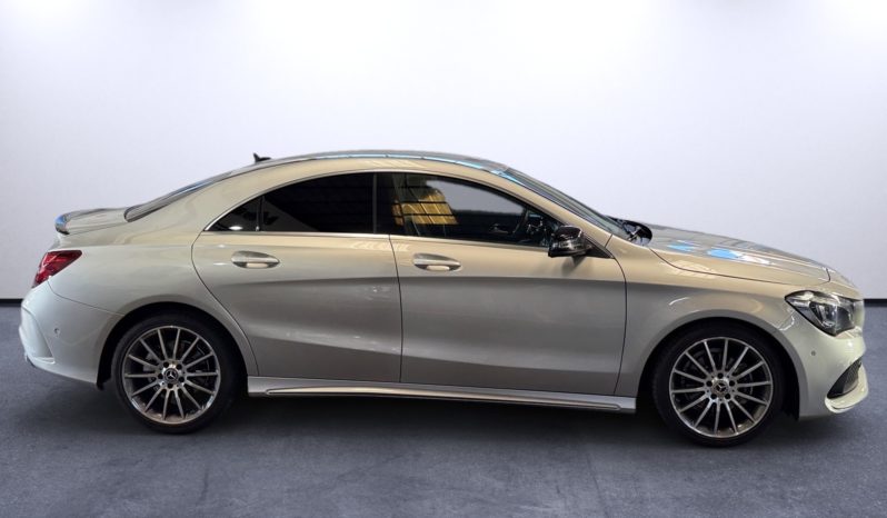 
								Mercedes-Benz CLA 180d AMG Aut full									