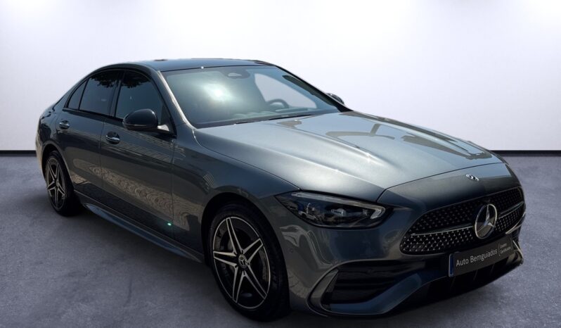 
								Mercedes-Benz C 300 de AMG full									