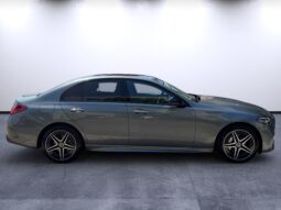 
										Mercedes-Benz C 300 de AMG full									
