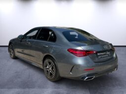 
										Mercedes-Benz C 300 de AMG full									