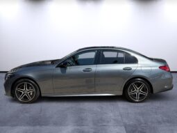
										Mercedes-Benz C 300 de AMG full									