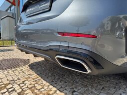 
										Mercedes-Benz C 300 de AMG full									