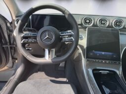 
										Mercedes-Benz C 300 de AMG full									