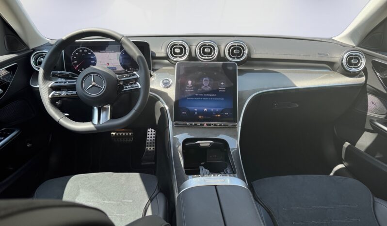 
								Mercedes-Benz C 300 de AMG full									