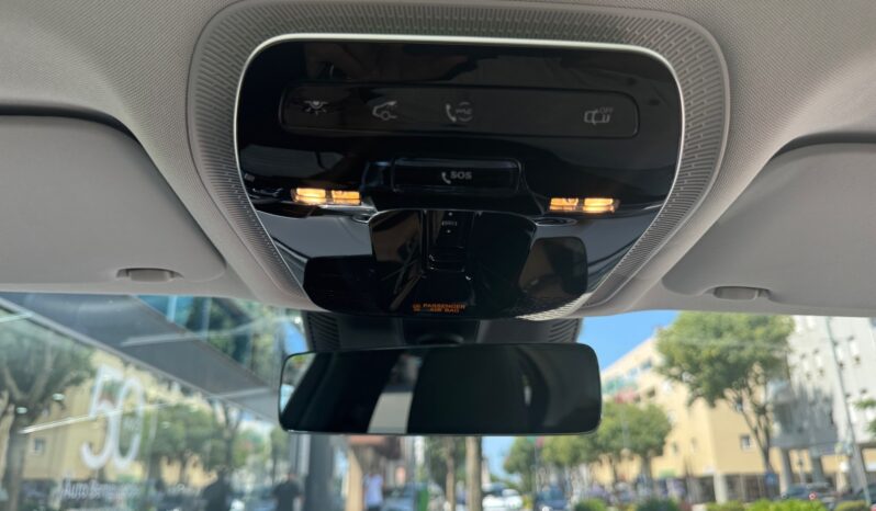 
								Mercedes-Benz C 300 de AMG full									