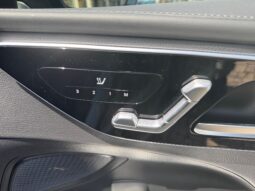 
										Mercedes-Benz C 300 de AMG full									