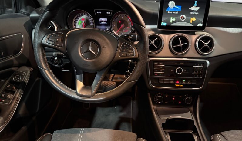 
								Mercedes-Benz GLA 180d Cx Aut URBAN full									