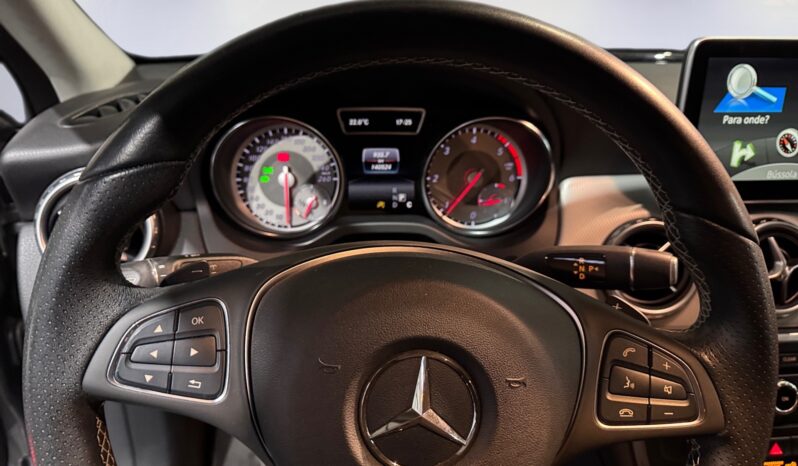 
								Mercedes-Benz GLA 180d Cx Aut URBAN full									