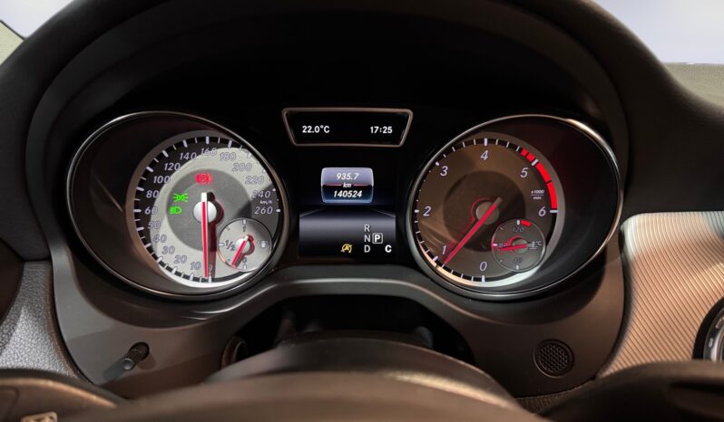 
								Mercedes-Benz GLA 180d Cx Aut URBAN full									