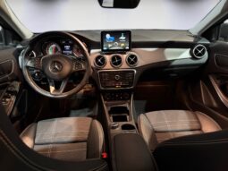 
										Mercedes-Benz GLA 180d Cx Aut URBAN full									