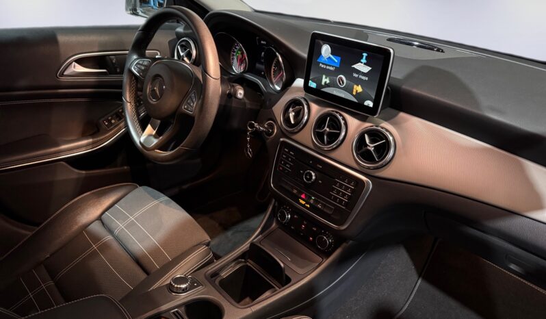 
								Mercedes-Benz GLA 180d Cx Aut URBAN full									