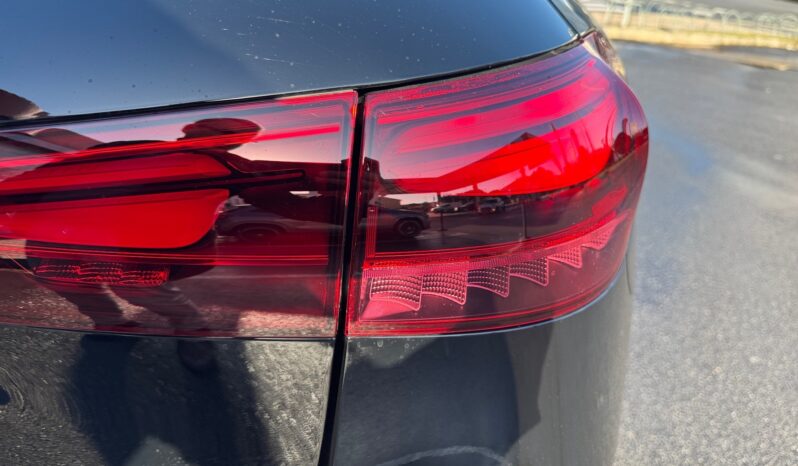 
								Mercedes-Benz GLA 250e Progressive full									