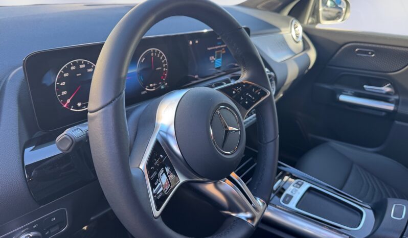 
								Mercedes-Benz GLA 250e Progressive full									