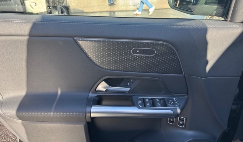 
								Mercedes-Benz GLA 250e Progressive full									