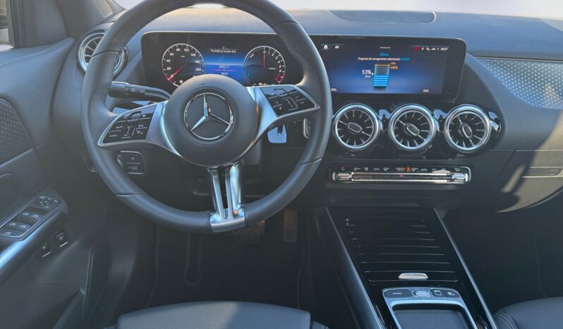 
								Mercedes-Benz GLA 250e Progressive full									