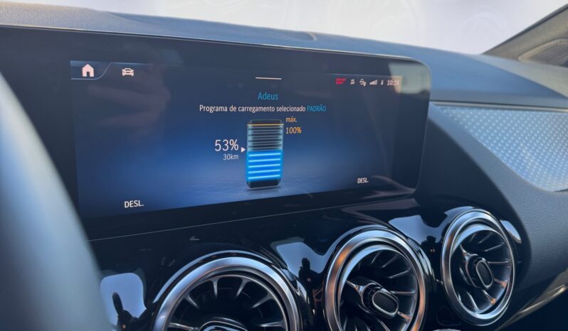 
								Mercedes-Benz GLA 250e Progressive full									