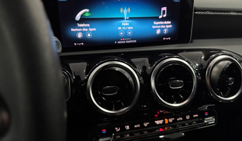 
								Mercedes-Benz CLA 180d Progressive full									