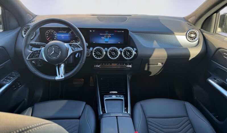 
								Mercedes-Benz GLA 250e Progressive full									