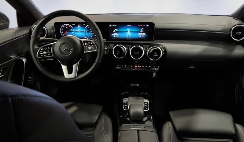 
								Mercedes-Benz CLA 180d Progressive full									