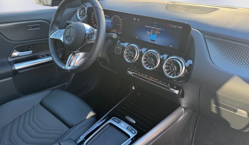 
								Mercedes-Benz GLA 250e Progressive full									