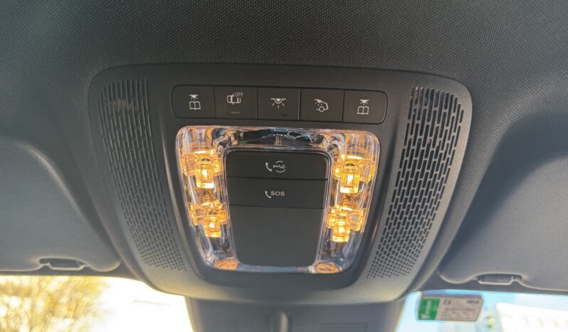 
								Mercedes-Benz GLA 250e Progressive full									