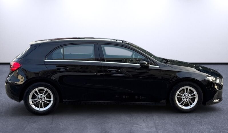 
								Mercedes-Benz A 180d Style Plus full									