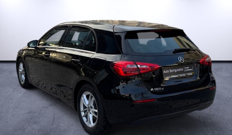 
								Mercedes-Benz A 180d Style Plus full									