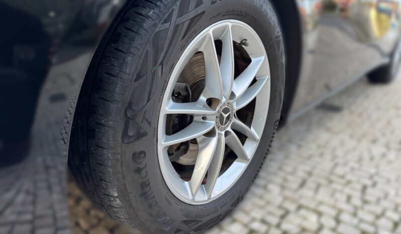 
								Mercedes-Benz A 180d Style Plus full									