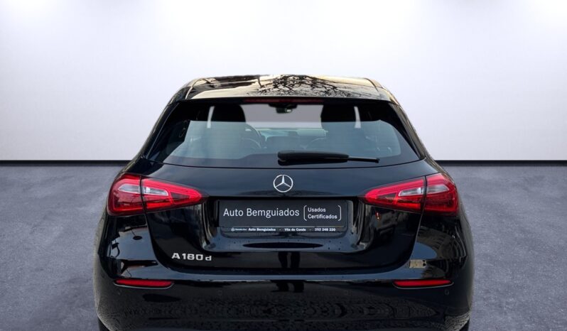 
								Mercedes-Benz A 180d Style Plus full									