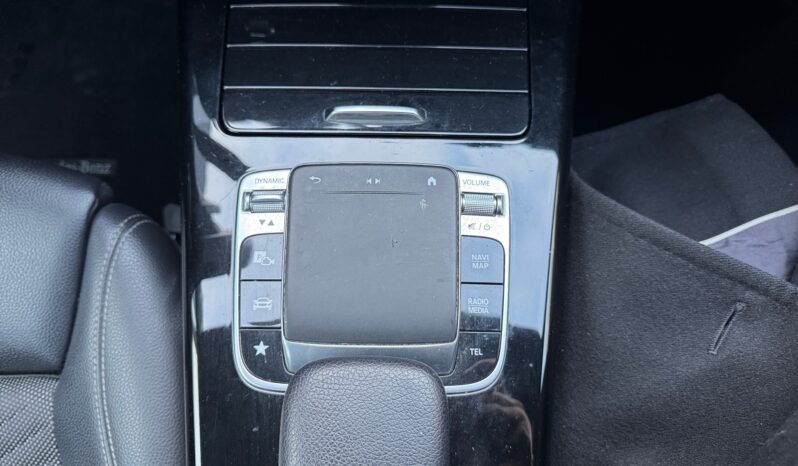 
								Mercedes-Benz A 180d Style Plus full									