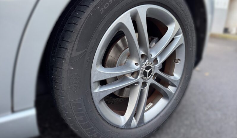 
								Mercedes-Benz Classe A 180d Style Plus full									