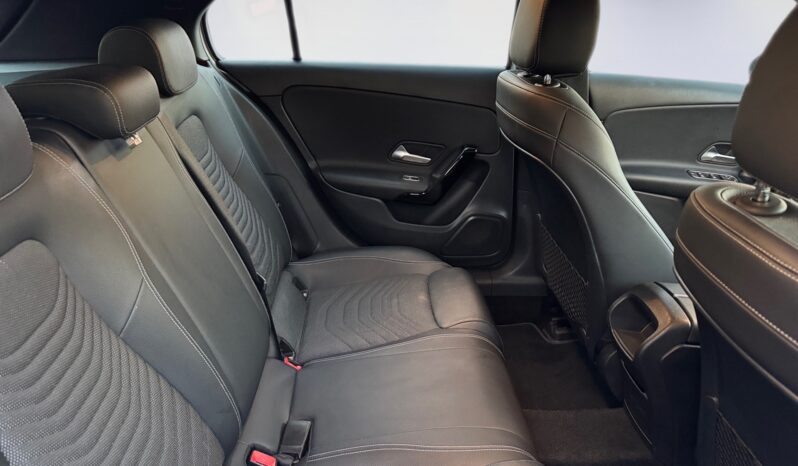 
								Mercedes-Benz Classe A 180d Style Plus full									