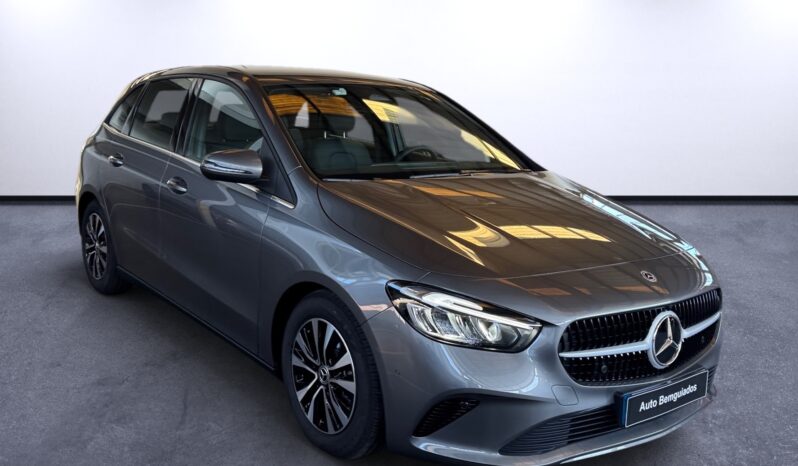 
								Mercedes-Benz B 180 d Style Plus full									