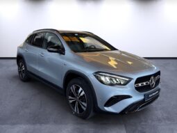 
										Mercedes-Benz GLA 250e Progressive full									