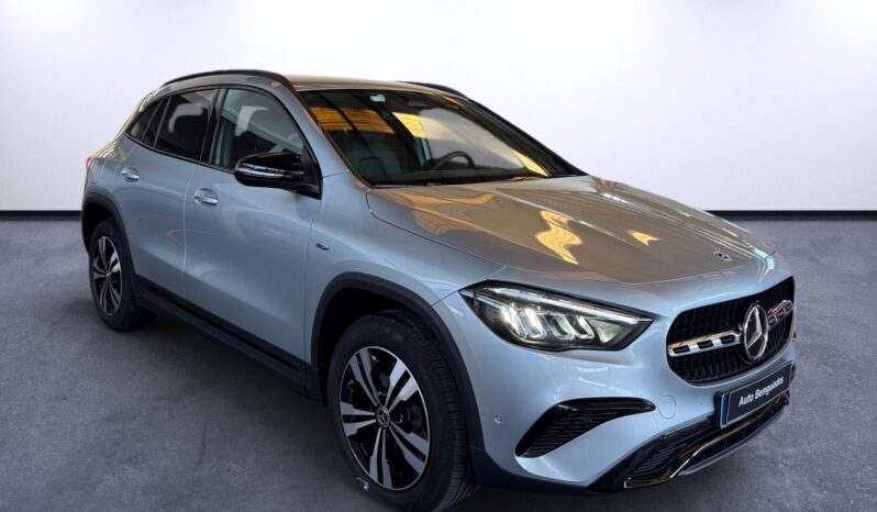 
								Mercedes-Benz GLA 250e Progressive full									