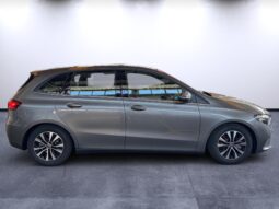 
										Mercedes-Benz B 180 d Style Plus full									