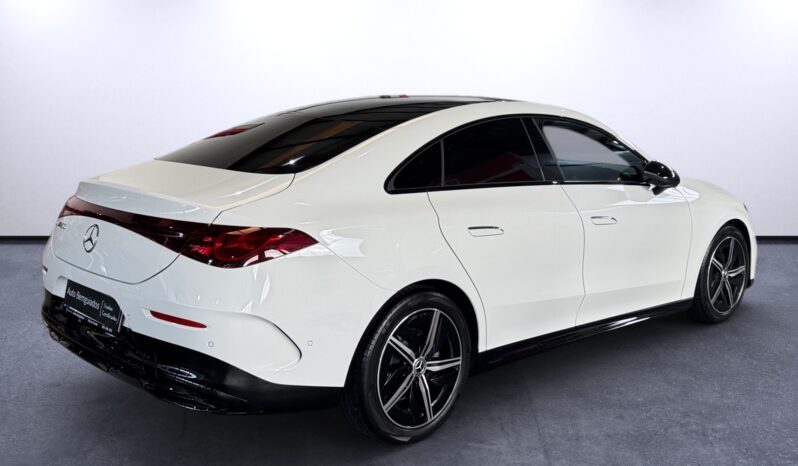 
								Mercedes-Benz CLA 180 AMG Full Hybrid full									