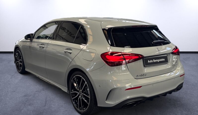 
								Mercedes-Benz A180d AMG full									