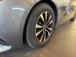 
										Mercedes-Benz B 180 d Style Plus full									