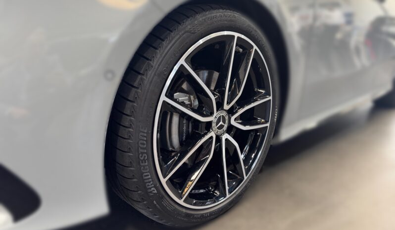 
								Mercedes-Benz A180d AMG full									