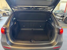 
										Mercedes-Benz B 180 d Style Plus full									