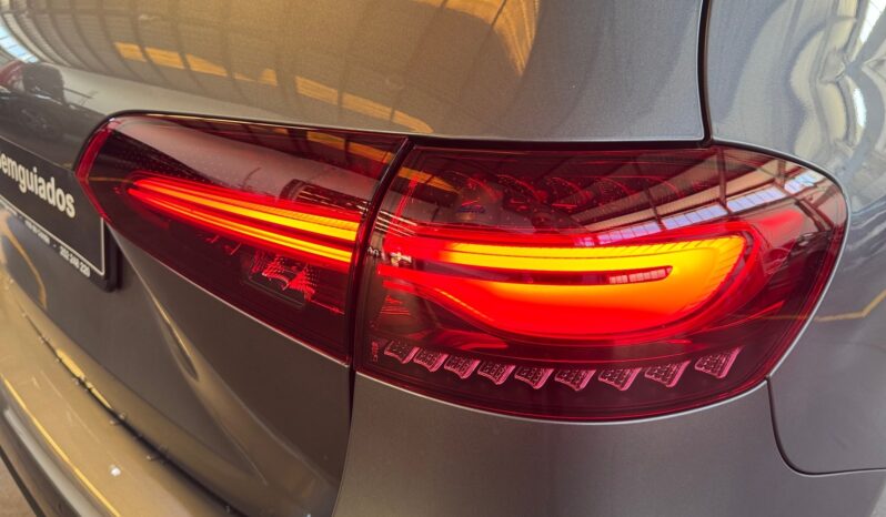 
								Mercedes-Benz B 180 d Style Plus full									