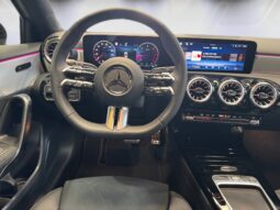 
										Mercedes-Benz A180d AMG full									